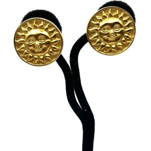 Sun Motif Vintage 1980-90s Matte Gold Tone Sun Coin Clip on Earrings VTG